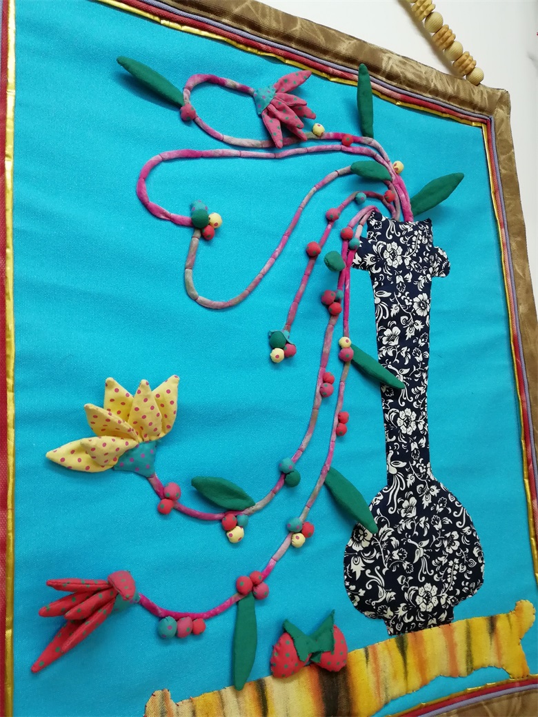 撒尼浮雕型立体编织刺绣工艺 石林“地方民族艺术奇葩”1